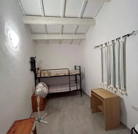 ペンション B&b Li Salcuneddi