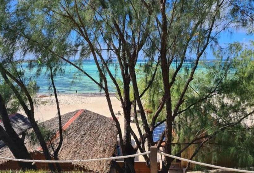 استراحتگاه Madakitecamp