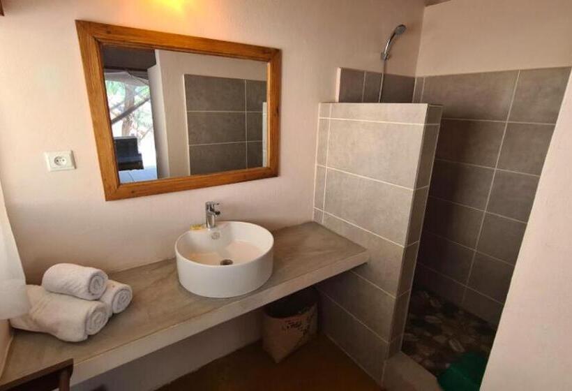 استراحتگاه Madakitecamp