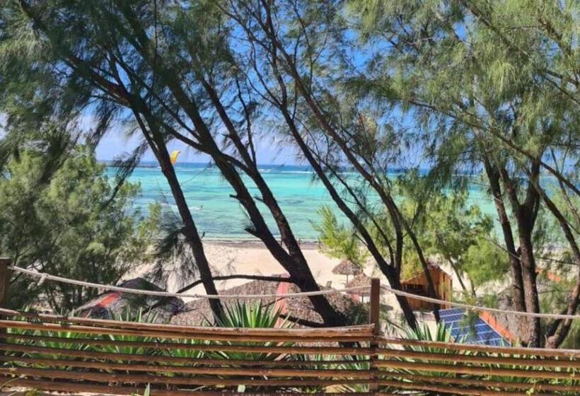 استراحتگاه Madakitecamp