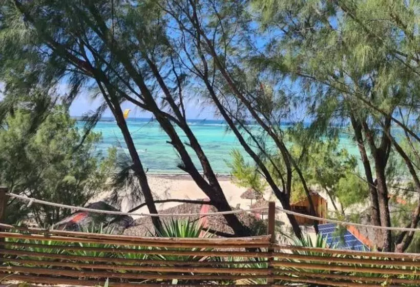 استراحتگاه Madakitecamp