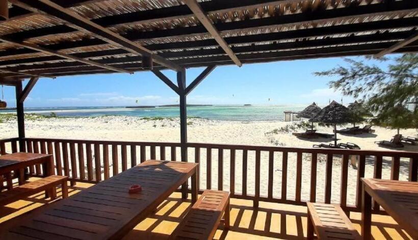 استراحتگاه Madakitecamp