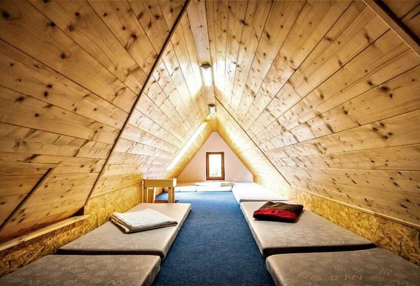 旅馆 ťatliakova Chata