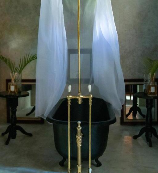 호텔 Coqui Coqui Meson De Malleville   Valladolid