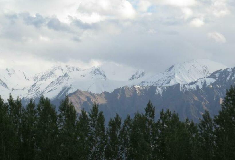 פנסיון Streamlet Homestay