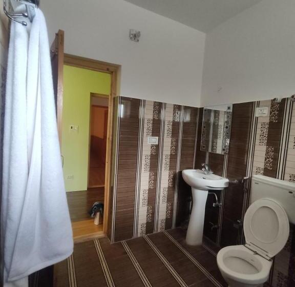 פנסיון Streamlet Homestay