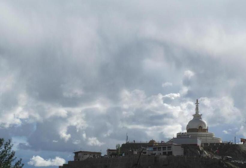 פנסיון Streamlet Homestay