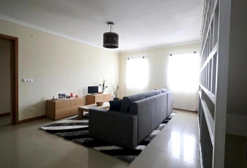 פנסיון West Spring House