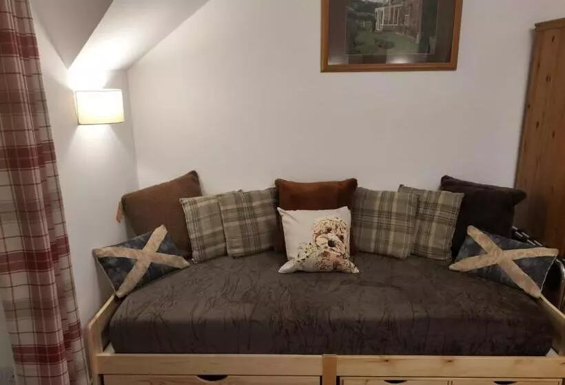 تختخواب و صبحانه Atherstone Guest House