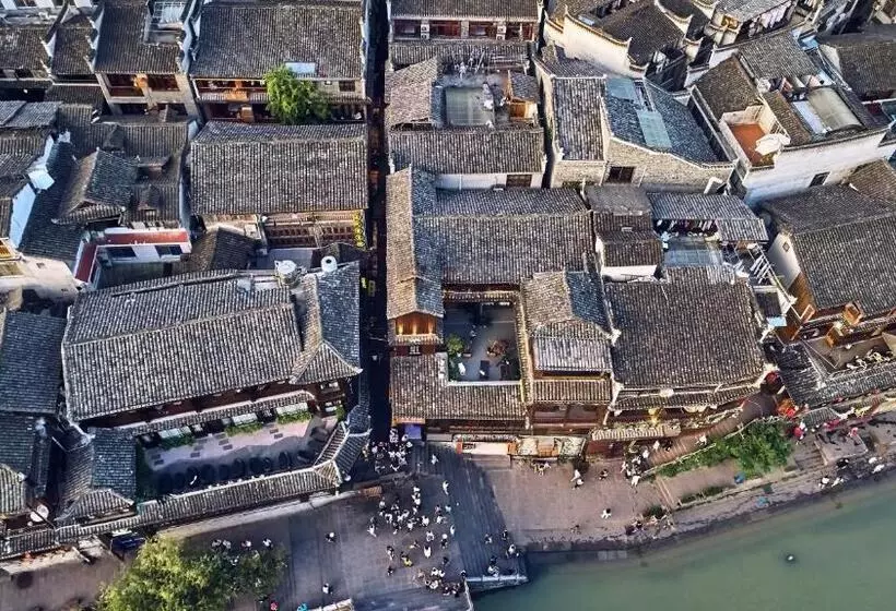 Majatalo Fenghuang Slowly Time Inn