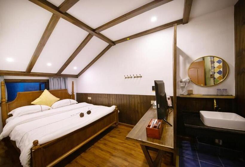 Pensjonat Fenghuang Slowly Time Inn