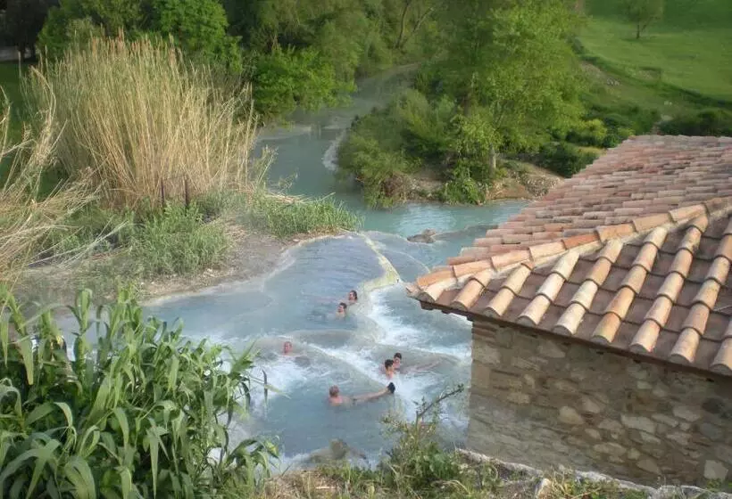 Hotelli Agriturismo La Baroncella