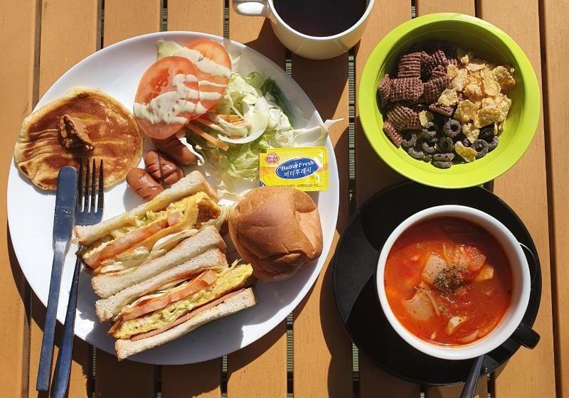 ユースホステル Backpacker's Home