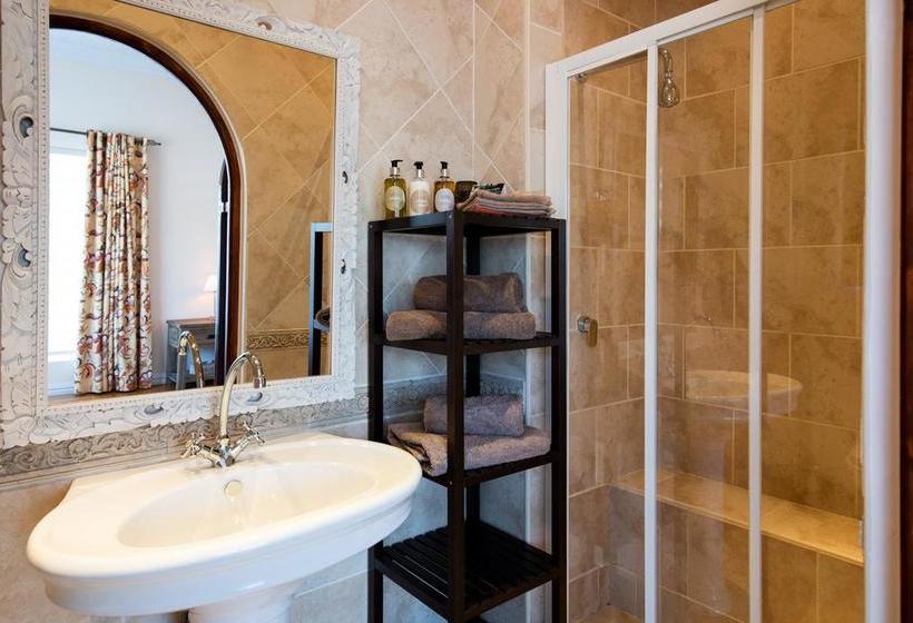 مبيت وإفطار African Tulip Guesthouse