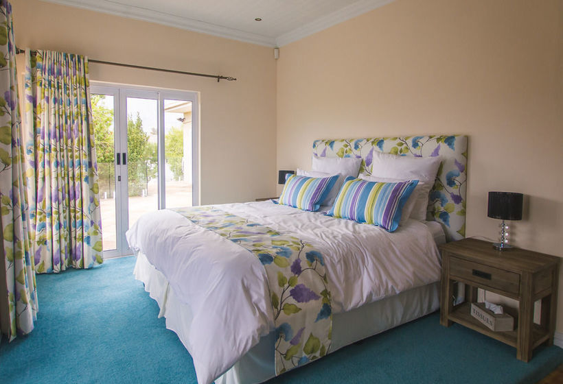 مبيت وإفطار African Tulip Guesthouse