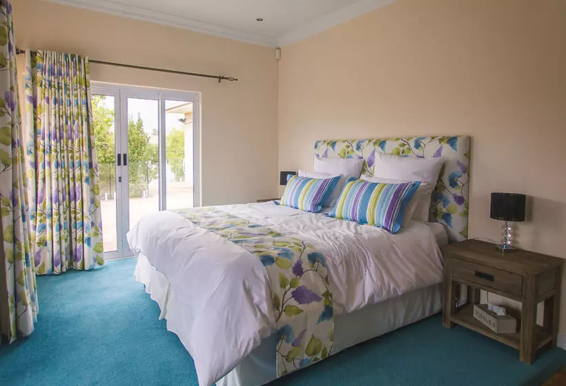 ベッドアンドブレックファースト African Tulip Guesthouse