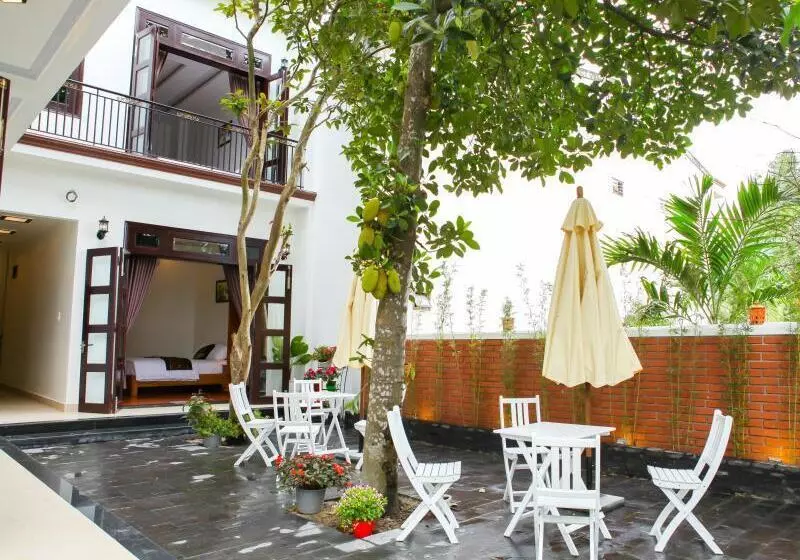 تختخواب و صبحانه Blue Lake Homestay