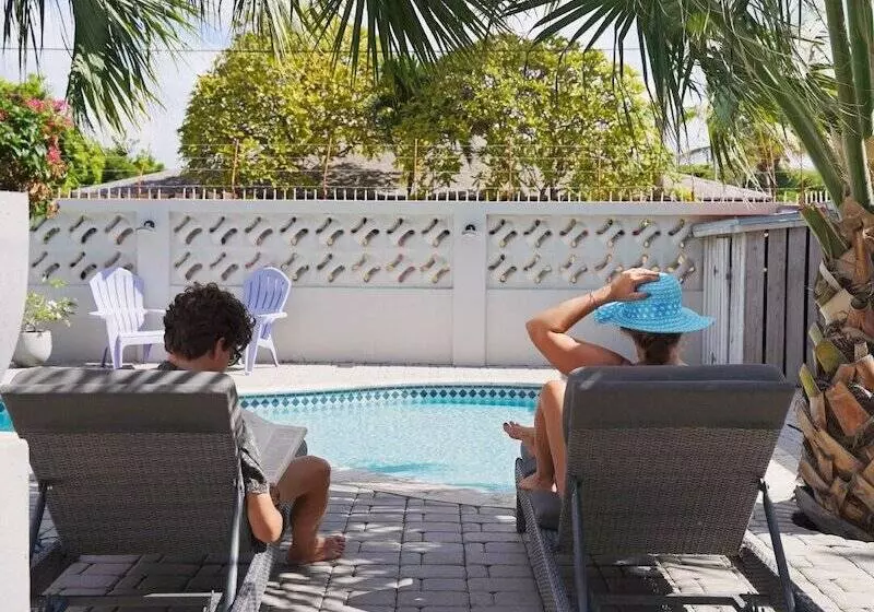 Cadushi Apartments