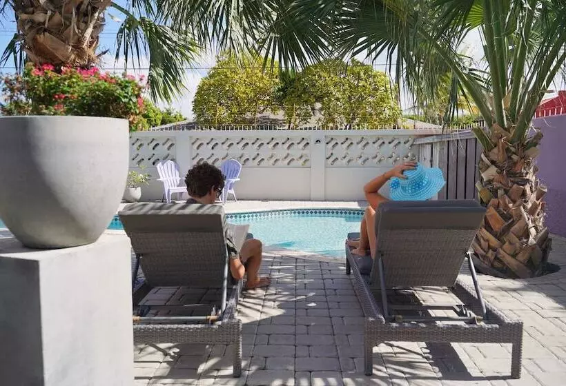 Cadushi Apartments