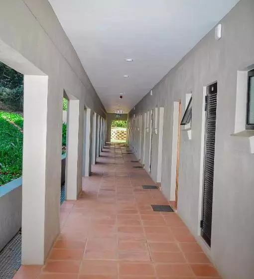 هتل Avoca Vale Country