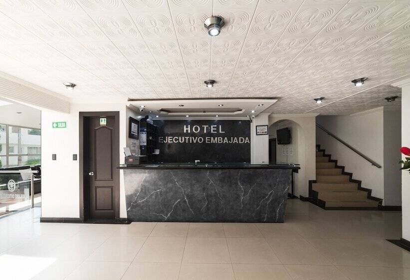ホテル Ejecutivo Embajada