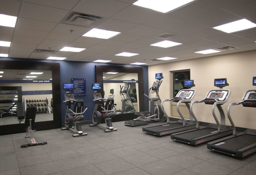 Отель Hampton Inn Lexington Medical Center