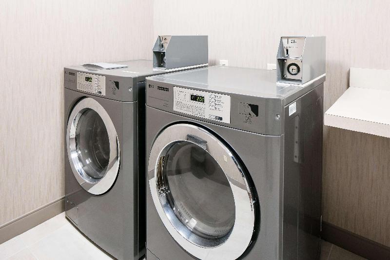 Отель Hampton Inn & Suites Mason City