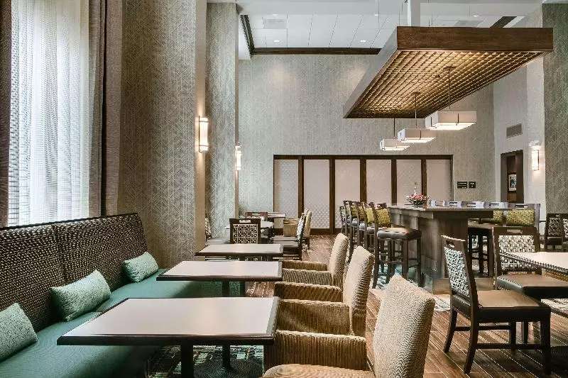 ホテル Hampton Inn & Suites Mason City