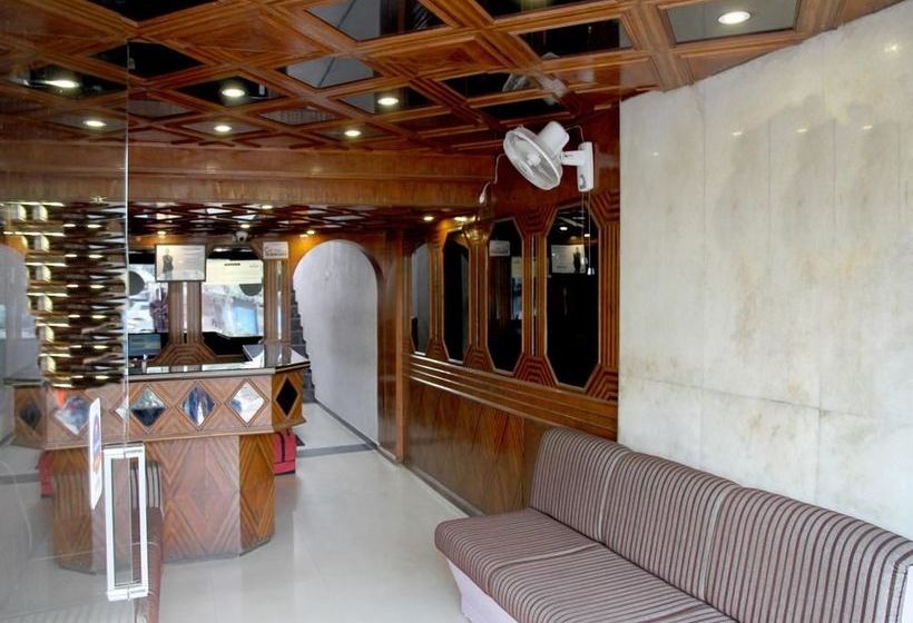 ホテル Oyo Rooms Kushal Nagar Jalna Road