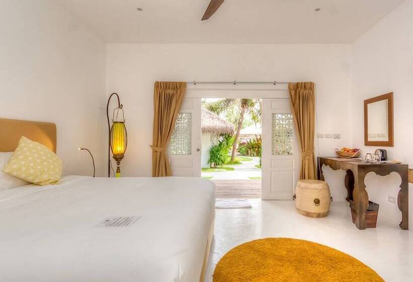 هتل Sanae Beach Huahin