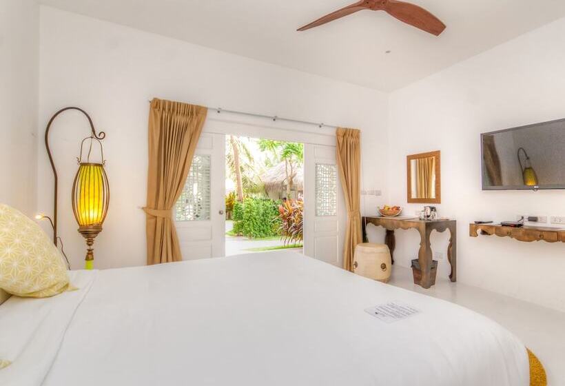 هتل Sanae Beach Huahin