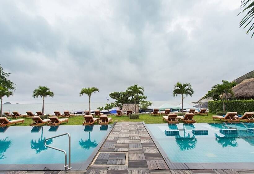 هتل Sanae Beach Huahin