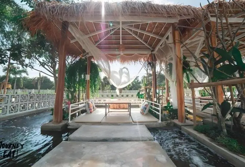 هتل The State Resort