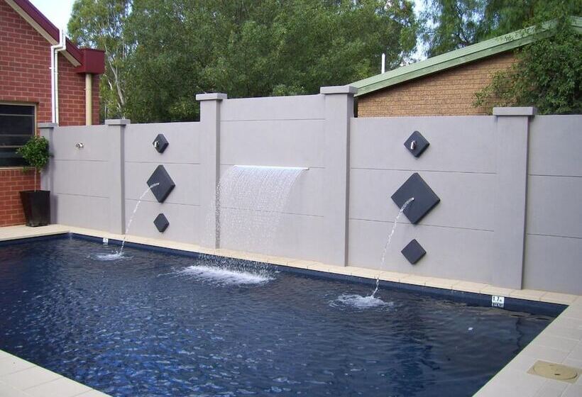 מוטל Murray Waters Motor Inn & Apartments