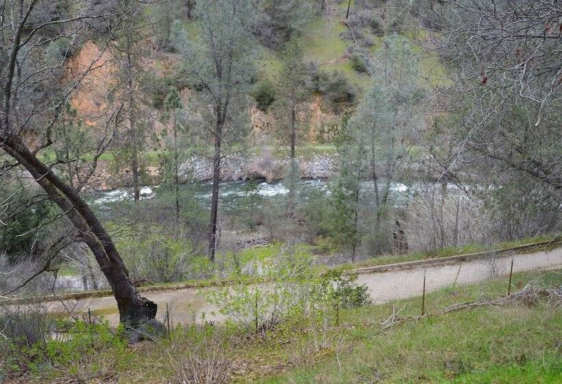 Мотель Red Bud Lodge