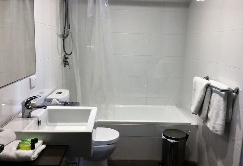 Baileys Serviced Apartments