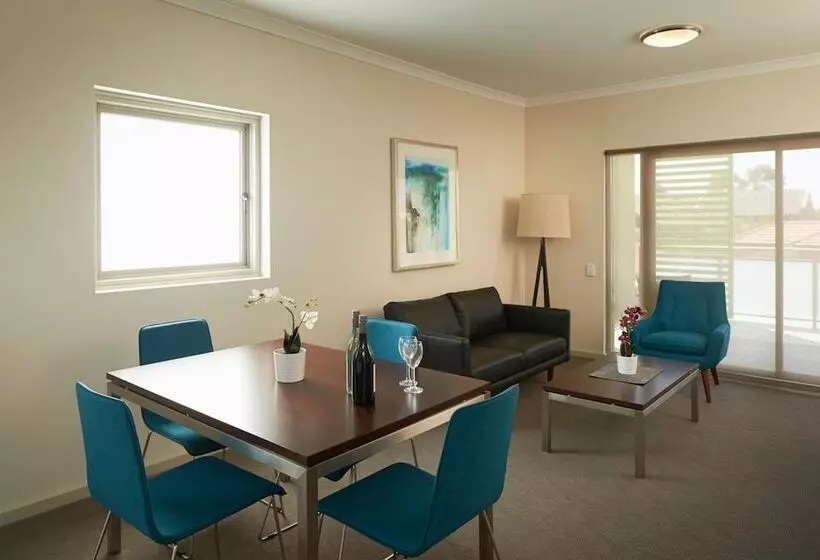 Baileys Serviced Apartments