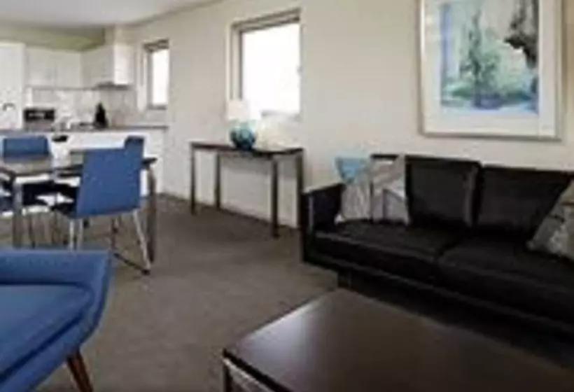 Baileys Serviced Apartments
