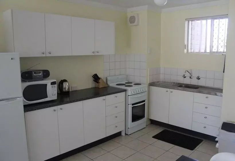 Como Apartments   Geraldton