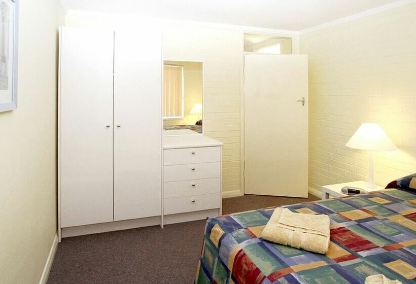 Como Apartments   Geraldton