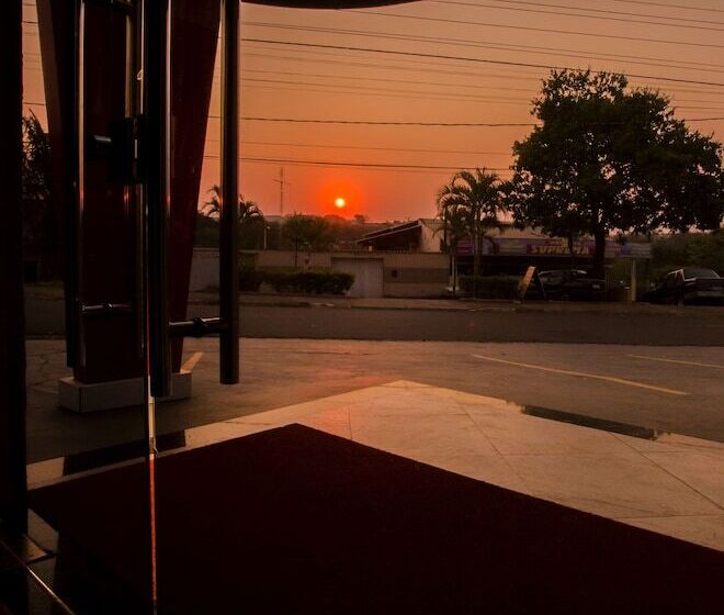 בית מלון כפרי Metropole Paulinia