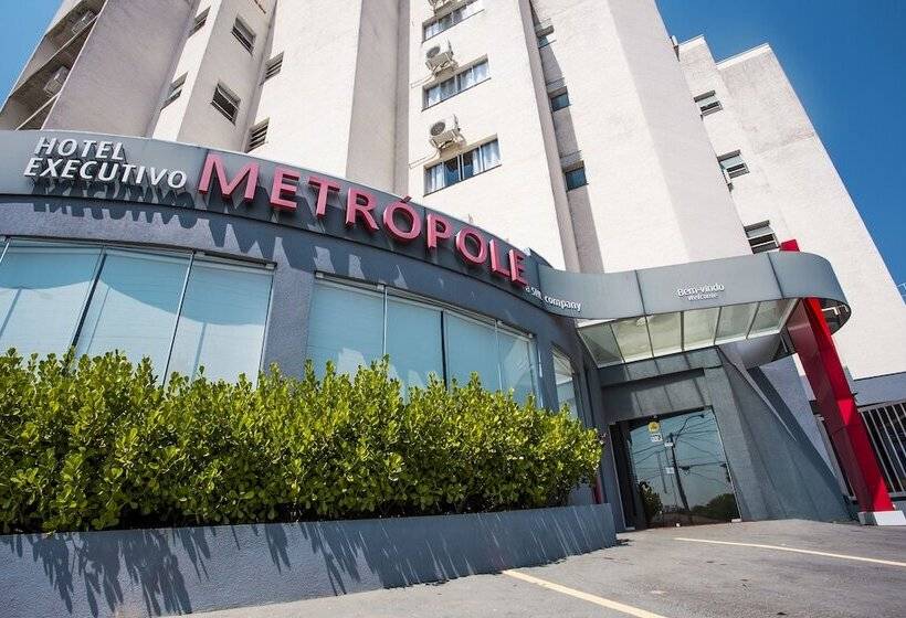 בית מלון כפרי Metropole Paulinia