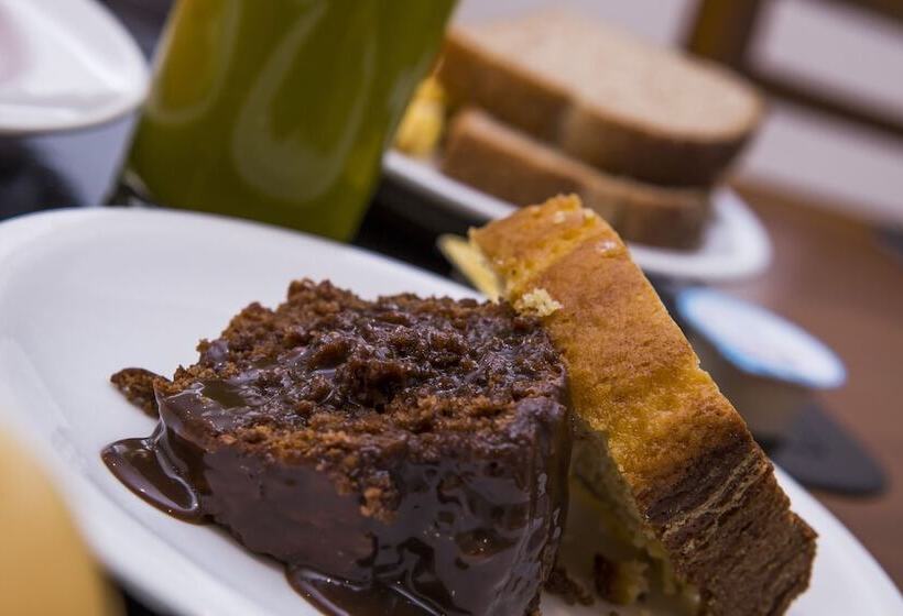 בית מלון כפרי Metropole Paulinia