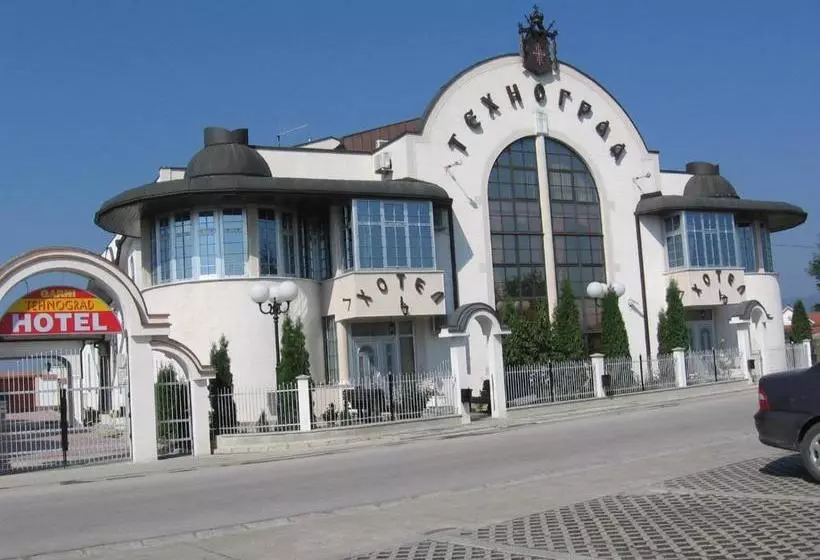 هتل Tehnograd