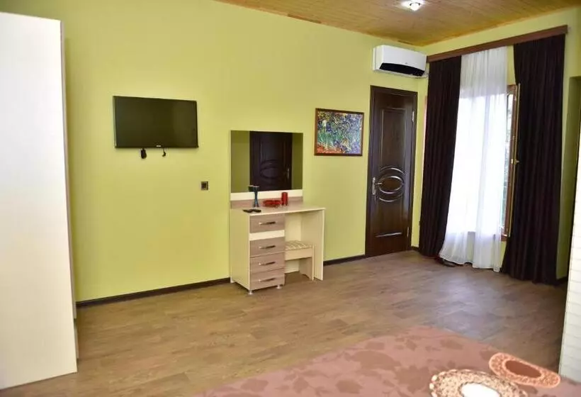تختخواب و صبحانه Sheki Panorama Guest House