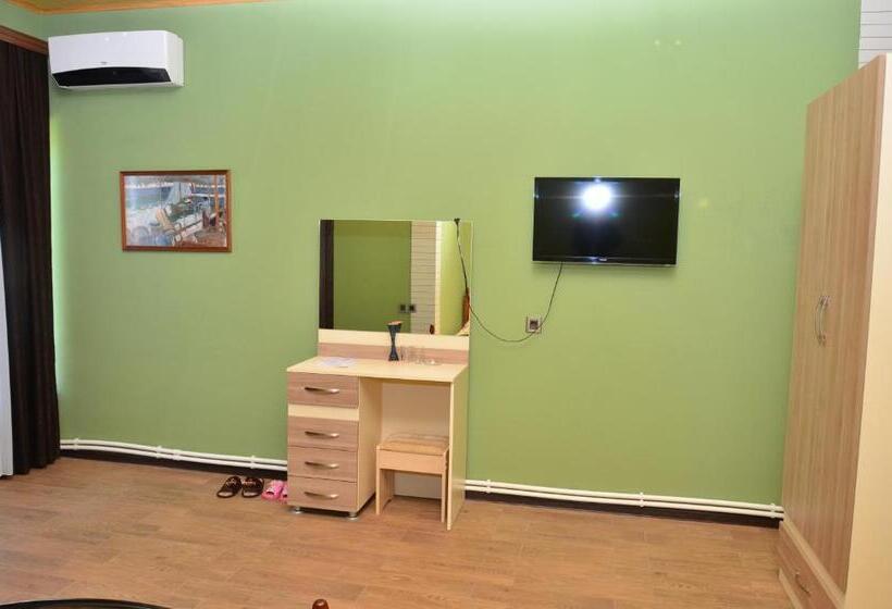 تختخواب و صبحانه Sheki Panorama Guest House