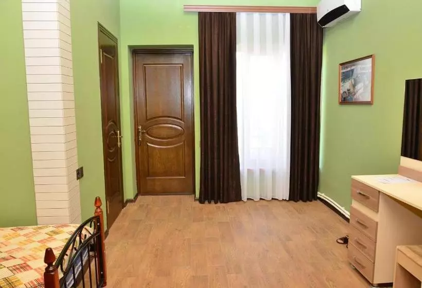 تختخواب و صبحانه Sheki Panorama Guest House