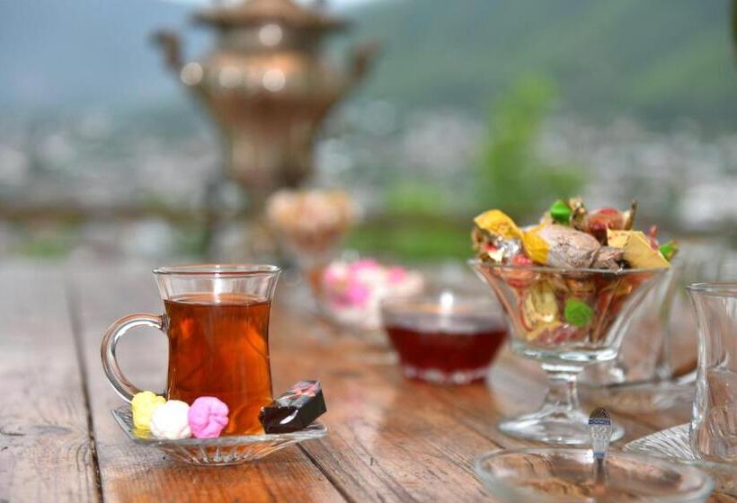 تختخواب و صبحانه Sheki Panorama Guest House