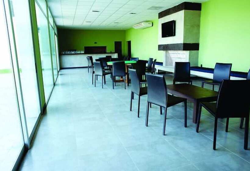 Colonia West Hotel   All Inclusive