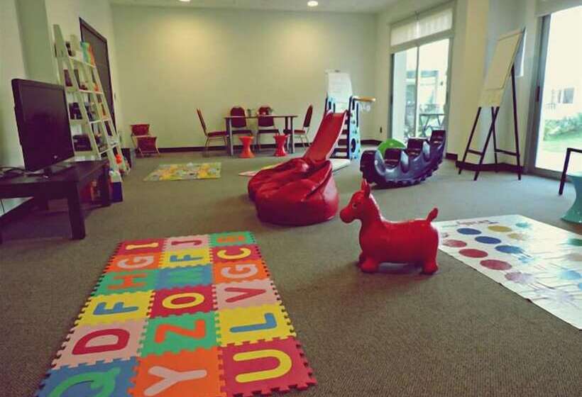 Colonia West Hotel   All Inclusive